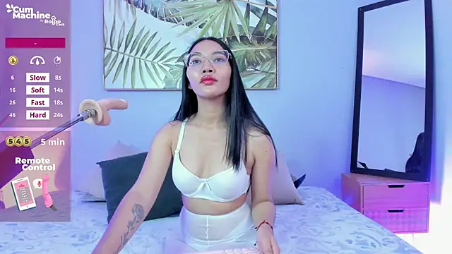 lucyy liiuu online show from 10/21/25, 01:12