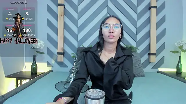lucyy liiuu online show from 10/30/25, 01:34