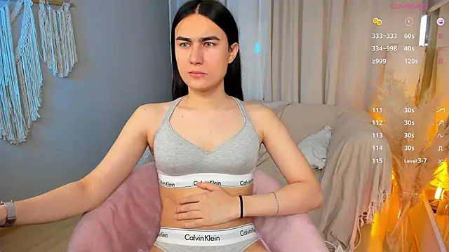 Snapshot of HeyAlena chatting on 11/12/25, 06:14 HeyAlena online show from 11/12/25, 06:14