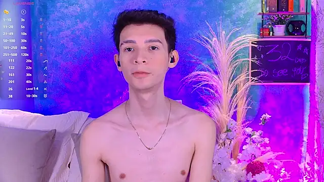 VicenteFerrer online show from 09/22/25, 04:20