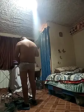 Snapshot of mexosito27 chatting on 09/28/25, 01:22 mexosito27 online show from 09/28/25, 01:22