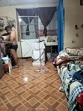 Snapshot of mexosito27 chatting on 10/05/25, 12:53 mexosito27 online show from 10/05/25, 12:53