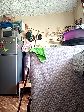 Snapshot of mexosito27 chatting on 10/07/25, 09:12 mexosito27 online show from 10/07/25, 09:12