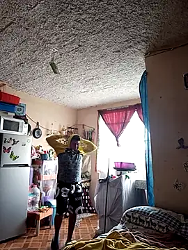 Snapshot of mexosito27 chatting on 10/12/25, 03:22 mexosito27 online show from 10/12/25, 03:22