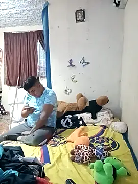 Snapshot of mexosito27 chatting on 10/13/25, 03:28 mexosito27 online show from 10/13/25, 03:28