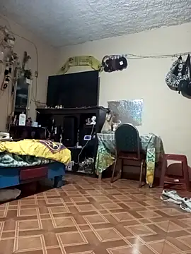 Snapshot of mexosito27 chatting on 10/18/25, 12:57 mexosito27 online show from 10/18/25, 12:57