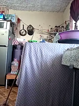 Snapshot of mexosito27 chatting on 10/28/25, 11:40 mexosito27 online show from 10/28/25, 11:40