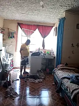 Snapshot of mexosito27 chatting on 11/16/25, 04:23 mexosito27 online show from 11/16/25, 04:23