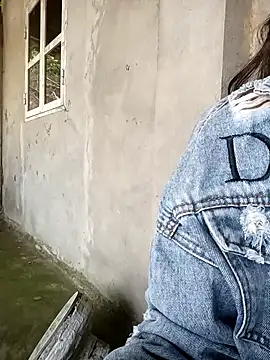 Snapshot of chau1 chatting on 03/31/26, 03:19 chau1 online show from 03/31/26, 03:19