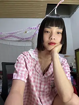 Snapshot of andymi1 chatting on 06/18/26, 02:34 andymi1 online show from 06/18/26, 02:34