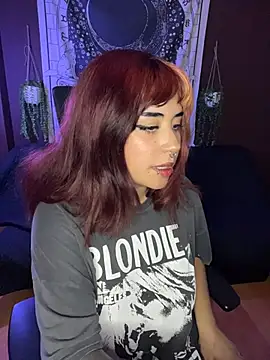 karinari online show from 11/16/25, 05:40