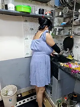 Queen Nightt online show from 01/06/26, 03:32