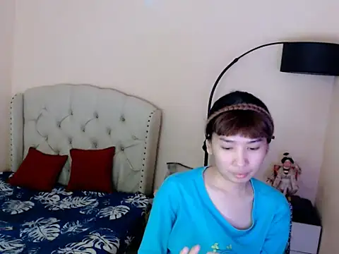 Snapshot of ShantalFoxxy_ chatting on 07/05/26, 04:19 ShantalFoxxy online show from 07/05/26, 04:19