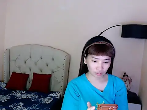 Snapshot of ShantalFoxxy_ chatting on 07/18/26, 12:15 ShantalFoxxy online show from 07/18/26, 12:15