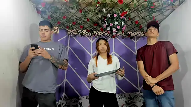 lau and boys18 online show from 11/18/25, 01:15