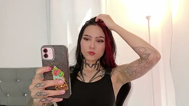 sara queen10 online show from 03/19/26, 06:56