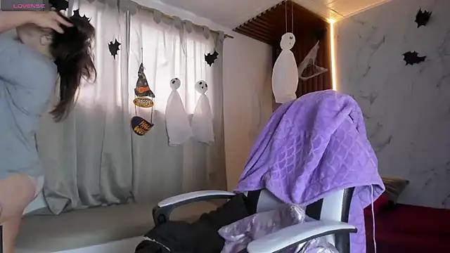 shasha bloom online show from 10/15/25, 08:09