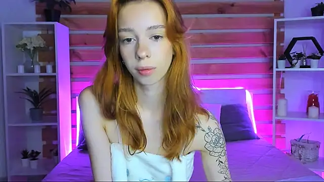 Lori Williams online show from 09/15/25, 01:05