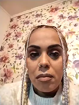 izauri2025 online show from 05/04/26, 02:57