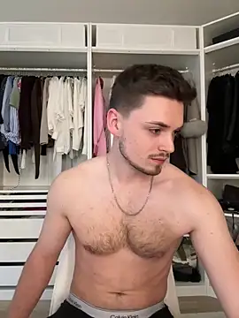 xlucax online show from 04/13/26, 08:53