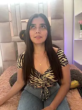 Snapshot of salomecute21 chatting on 09/24/25, 01:47 salomecute21 online show from 09/24/25, 01:47