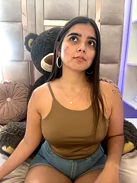 Snapshot of salomecute21 chatting on 10/12/25, 01:43 salomecute21 online show from 10/12/25, 01:43