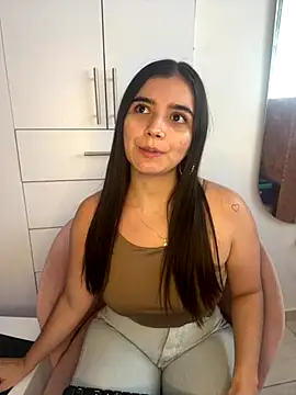 Snapshot of salomecute21 chatting on 10/23/25, 12:04 salomecute21 online show from 10/23/25, 12:04