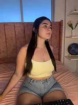 Snapshot of salomecute21 chatting on 02/02/26, 11:20 salomecute21 online show from 02/02/26, 11:20