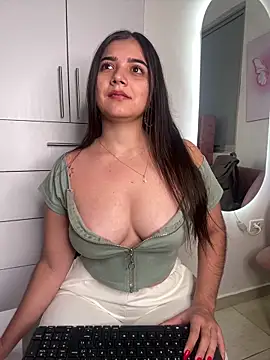 Snapshot of salomecute21 chatting on 02/19/26, 11:06 salomecute21 online show from 02/19/26, 11:06