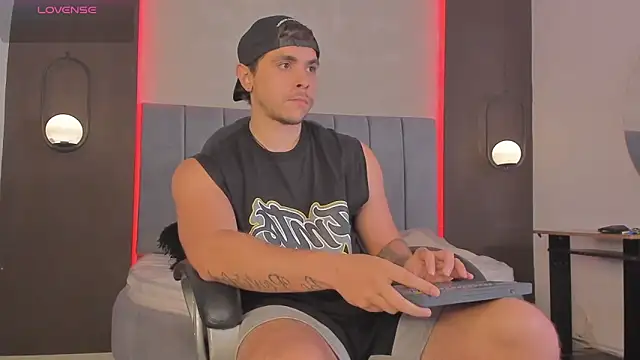 Liam walk  online show from 03/18/26, 09:07