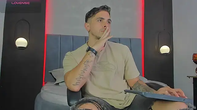 Liam walk  online show from 03/30/26, 08:21