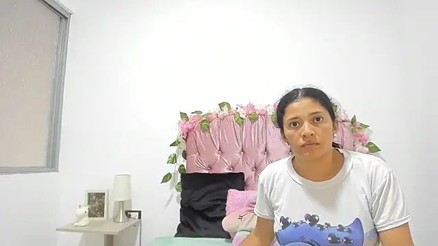 ivy moon05 online show from 09/30/25, 05:40