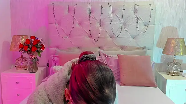 Pamelamiler   online show from 09/22/25, 12:18