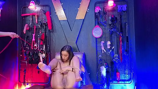 Eliz bdsm online show from 02/04/26, 01:22