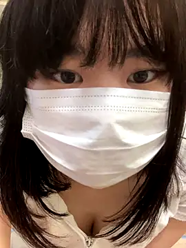 Snapshot of -SAKI-xx chatting on 10/02/25, 06:31 -SAKI-xx online show from 10/02/25, 06:31