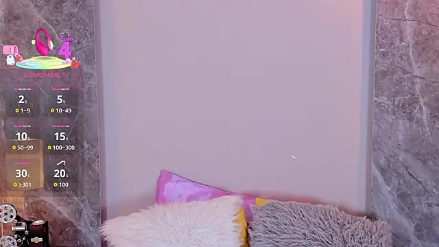 Emma hunter  online show from 09/17/25, 03:52