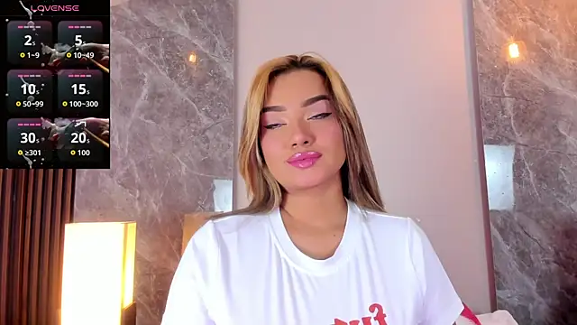 Emma hunter  online show from 12/03/25, 04:20