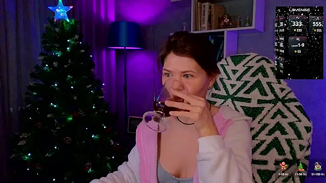 Snapshot of MyLittleGali chatting on 01/12/25, 04:00 MyLittleGali online show from 01/12/25, 04:00