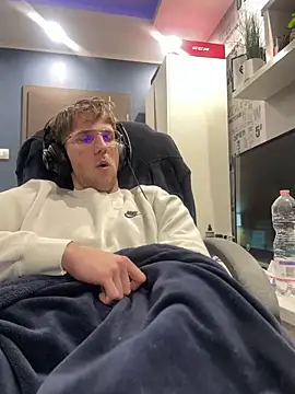 Sexaddict05 online show from 04/08/26, 10:43