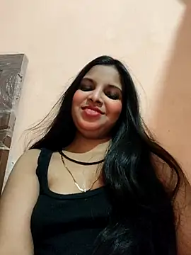 Snapshot of Maahhii_2 chatting on 02/22/26, 06:50 Maahhii 2 online show from 02/22/26, 06:50