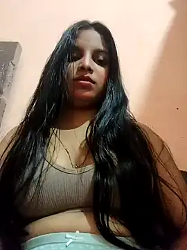 Snapshot of Maahhii_2 chatting on 02/23/26, 07:00 Maahhii 2 online show from 02/23/26, 07:00