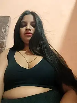 Snapshot of Maahhii_2 chatting on 02/26/26, 07:02 Maahhii 2 online show from 02/26/26, 07:02