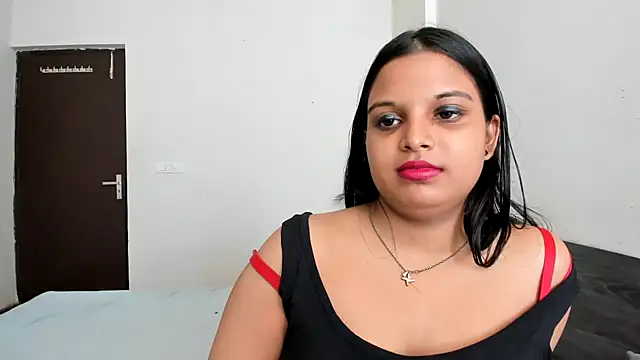 Maahhii 2 online show from 06/17/26, 05:32