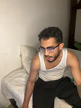 TU-MORENOO online show from 11/24/25, 06:13