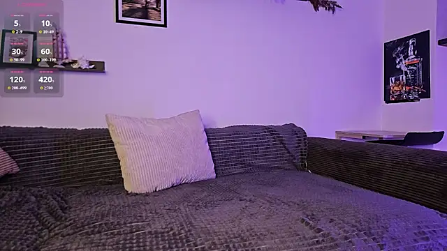 Snapshot of HotFrictions chatting on 11/02/25, 02:47 HotFrictions online show from 11/02/25, 02:47