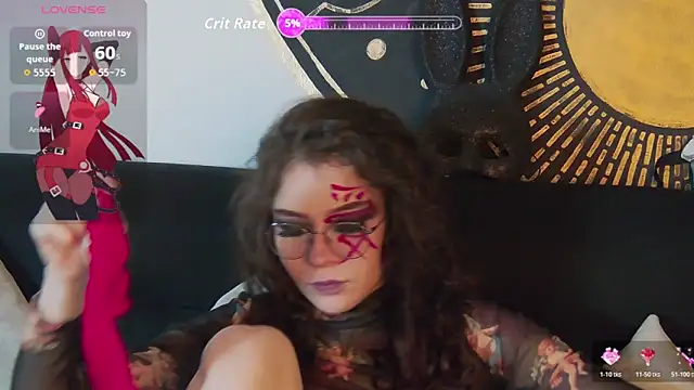 Snapshot of RavennMoonn chatting on 10/25/25, 08:36 RavennMoonn online show from 10/25/25, 08:36