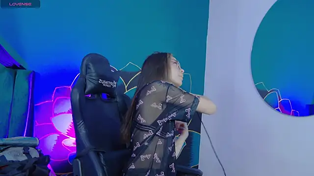 Snapshot of RavennMoonn chatting on 03/04/26, 01:39 RavennMoonn online show from 03/04/26, 01:39