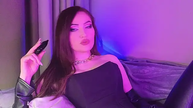 Snapshot of AliceJameson chatting on 10/12/25, 08:30 AliceJameson online show from 10/12/25, 08:30