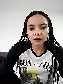 Snapshot of Cami_Konor chatting on 11/21/25, 09:02 Cami Konor online show from 11/21/25, 09:02