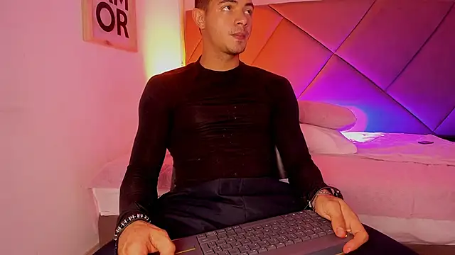 andrew colleman online show from 09/24/25, 04:05